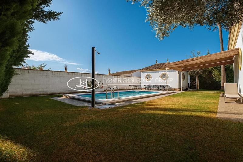 Foto d36754f9-ce8a-45b7-9660-408fa120bade. Maison dans Los Gallos Chiclana de la Frontera