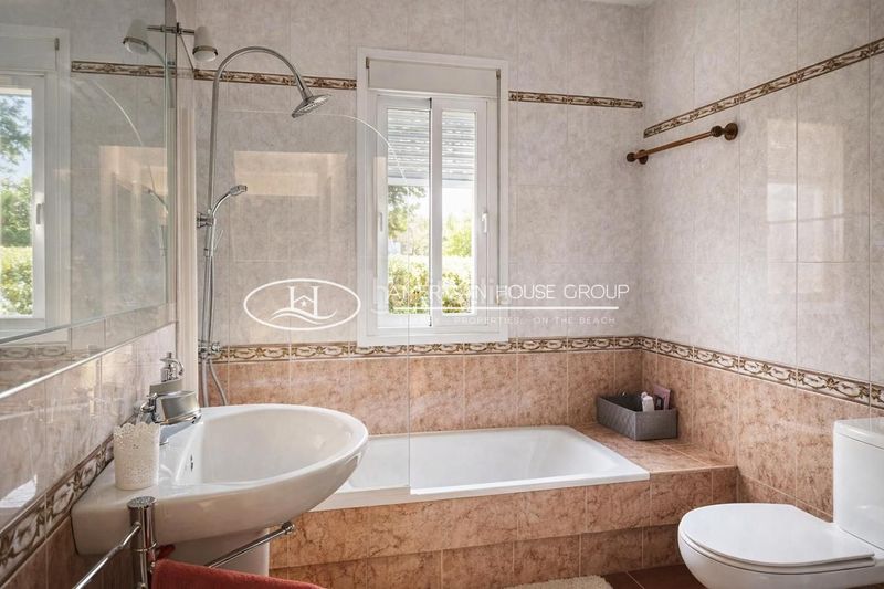 Foto 555db2a2-a440-4269-a8f3-1c09256494b2. Casa a Los Gallos Chiclana de la Frontera