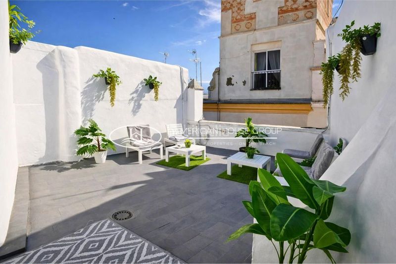 Foto feb8f9fc-972a-42ff-9da2-7c24d54e077b. Pis a Centro Histórico Cádiz