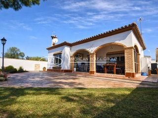 Haus in Los Gallos. Fabuloso chalet urbano en venta en la zona de los gallos, en chi