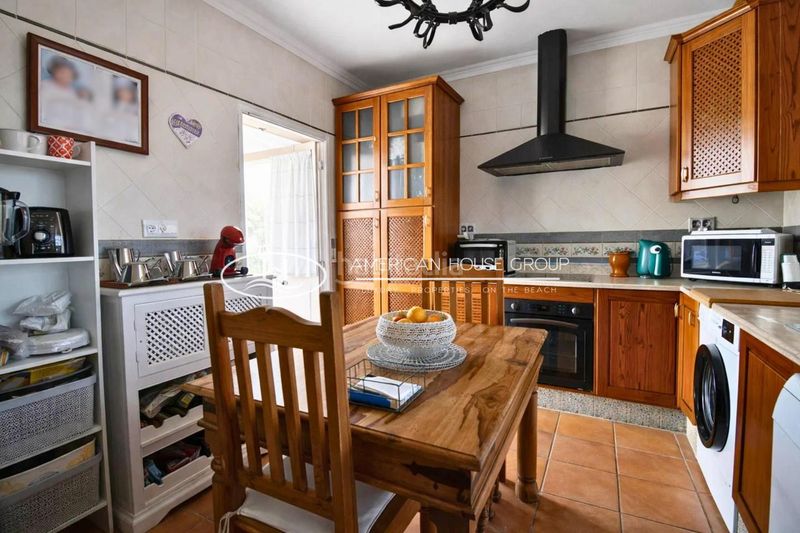 Foto fa994faa-efe0-4eec-b494-b4c94e2d3742. Casa a Los Gallos Chiclana de la Frontera