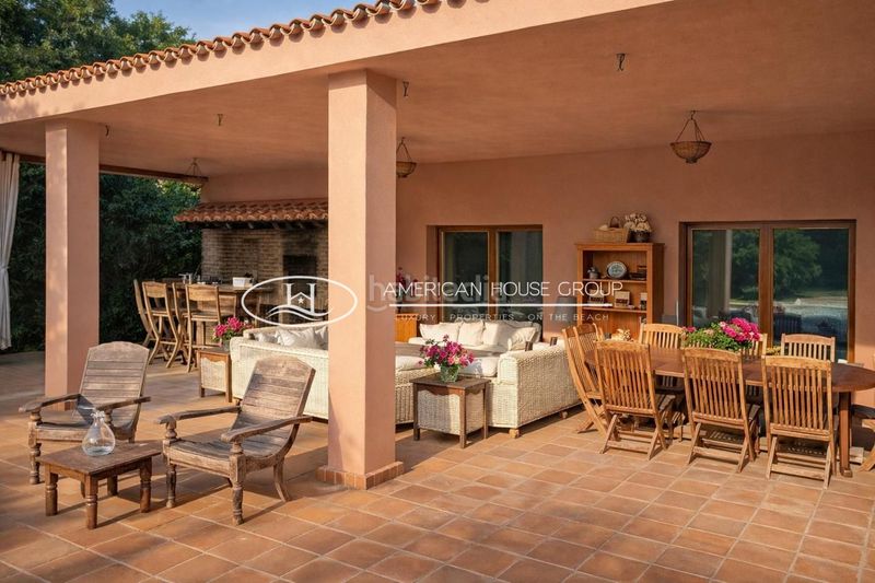 Foto 8f4ecce8-d6a0-49e3-85bd-bdf174042b07. Casa a Los Gallos Chiclana de la Frontera