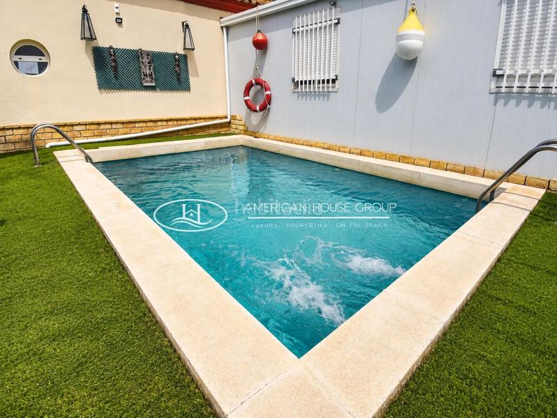 Foto 59a72448-e6c2-4c49-9420-b2519bce9fcc. Casa amb piscina a Los Gallos Chiclana de la Frontera
