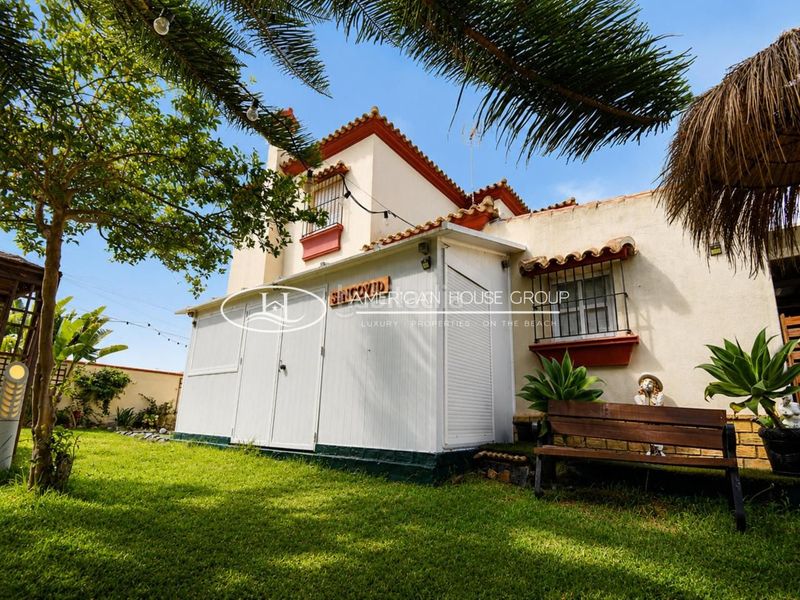 Foto 79da5aa4-99ca-400d-9354-938d1c5ec210. Casa amb piscina a Los Gallos Chiclana de la Frontera