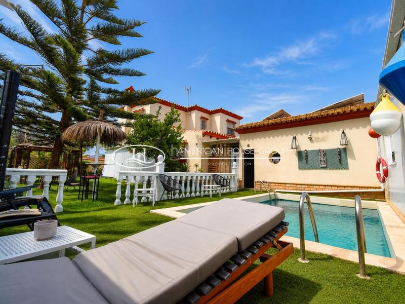 Foto fb6d1f45-4a06-40c8-9a9d-8f7bfe74c802. Casa amb piscina a Los Gallos Chiclana de la Frontera