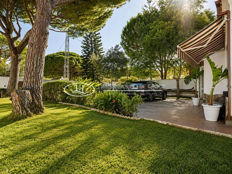 Foto 6f0cb1d8-6e28-4134-8127-24113111e71f. Casa amb piscina a Las Lagunas - Campano Chiclana de la Frontera