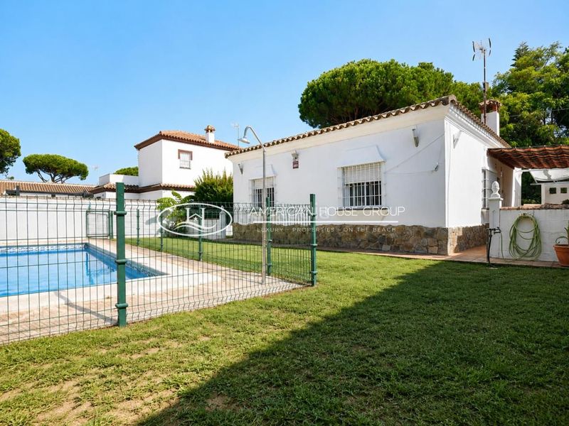 Foto 9bd35d11-55dc-46da-b7cc-e104f9136369. Casa amb piscina a Las Lagunas - Campano Chiclana de la Frontera