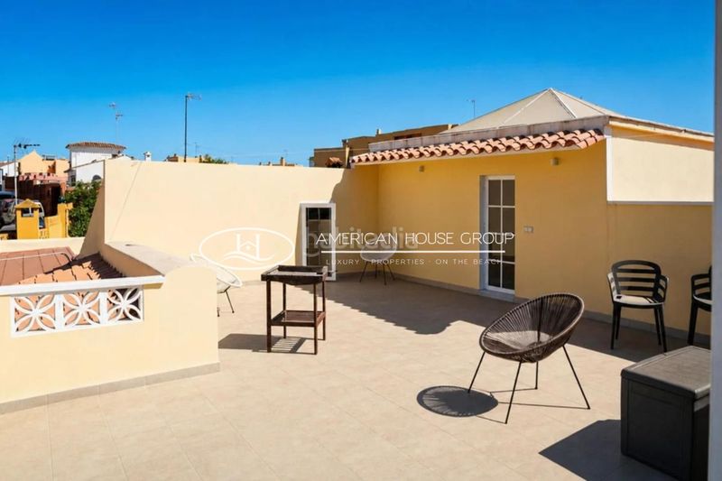 Foto 498c3054-bda4-4a70-bb5f-b74cc9b76408. Casa amb piscina a Casco Antiguo Marbella