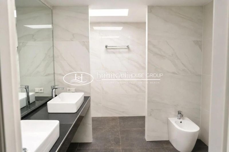 Foto 62d89014-6b5a-4777-abb9-3391d75c0874. Casa amb piscina a Casco Antiguo Marbella