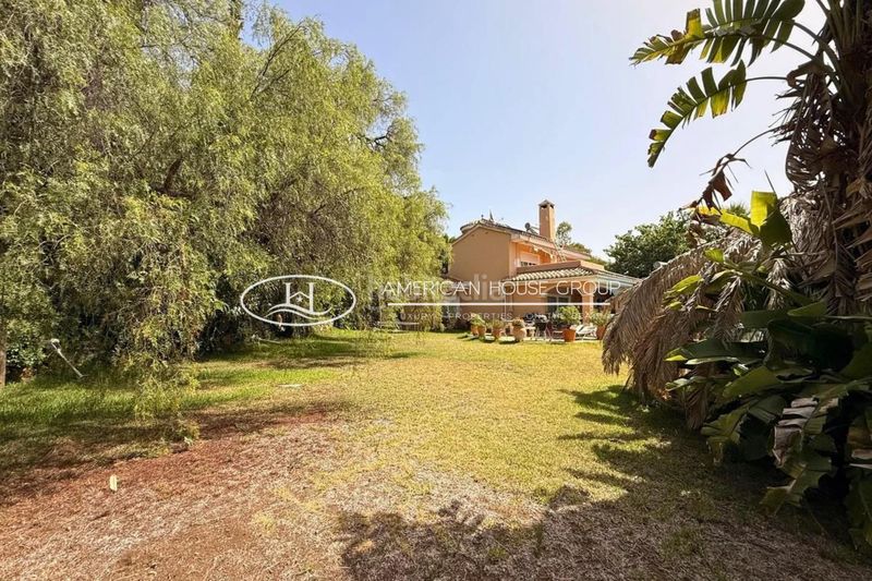 Foto 1e6018dc-6fe9-4517-89be-ee488532294b. Casa amb piscina a Elviria Marbella