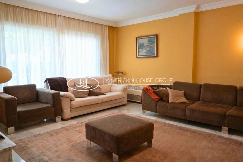 Foto 4706c919-3491-4dac-9569-fea29910eb95. Casa amb piscina a Elviria Marbella