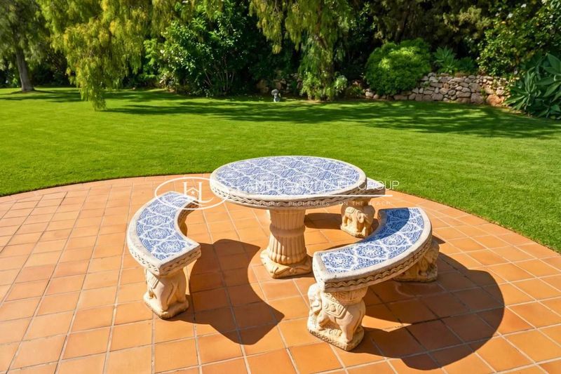 Foto 4a6cdb81-6be1-4fc0-bb44-1d20005f6a6a. Casa amb piscina a Elviria Marbella