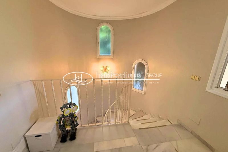 Foto d79b26f4-61c0-43e7-b672-18cc0ef0f497. Casa amb piscina a Elviria Marbella