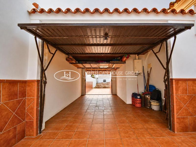 Foto d4f8f4f4-2d67-4856-bec9-594be160e938. Casa a Los Gallos Chiclana de la Frontera