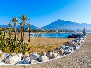 Edifici a Casco Antiguo. Hotel 3 en venta en la costa del sol en marbella, malaga