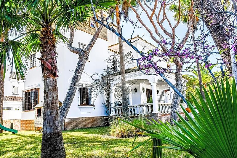 Foto 640203b1-5641-4c10-b8ad-36393f4747ec. Maison avec piscine dans La Barrosa Chiclana de la Frontera