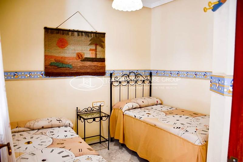 Foto c8b5c74d-a507-4ffe-a67c-02624b548fb0. Maison avec piscine dans La Barrosa Chiclana de la Frontera