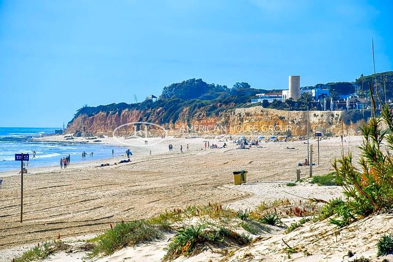Foto d9fb77d6-ff92-4a17-919c-c017a4d1e247. Maison avec piscine dans La Barrosa Chiclana de la Frontera