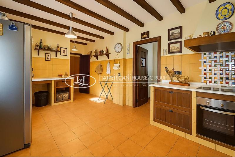 Foto 0186ae95-0b7c-4e50-b1d7-a62d8097c871. Maison avec chauffage parking piscine dans Las Lagunas - Campano Chiclana de la Frontera