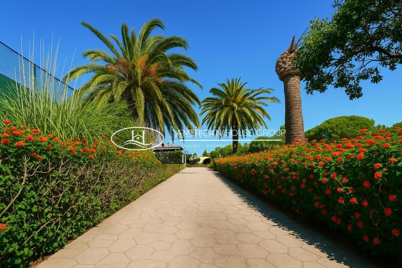 Foto 2f1caa75-5233-4ca4-8c5f-c04465a1362d. Maison avec chauffage parking piscine dans Las Lagunas - Campano Chiclana de la Frontera