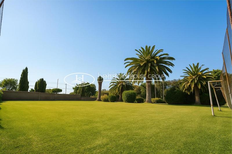 Foto 33a8fcb7-a232-4b2b-8952-f99882ee85a1. Maison avec chauffage parking piscine dans Las Lagunas - Campano Chiclana de la Frontera