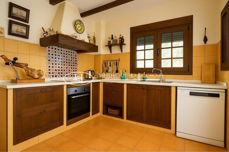 Foto 95de0df4-244a-48ae-ab8e-103cb5fbd58d. Maison avec chauffage parking piscine dans Las Lagunas - Campano Chiclana de la Frontera