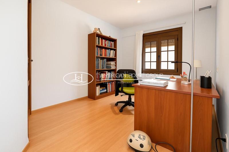 Foto 973d0589-3809-4590-b33a-4f3329a6332e. Maison avec chauffage parking piscine dans Las Lagunas - Campano Chiclana de la Frontera