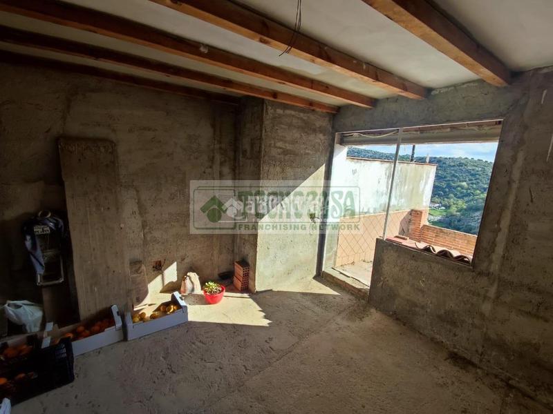 Foto 86c068aa-b592-4ef2-b098-bf5250b1ccb2. Casa pareada casa en venta en Benaoján