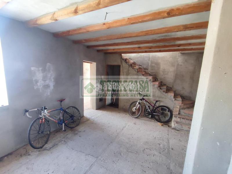 Foto 9c32a7e5-bf8f-4213-85b5-c825404cb561. Casa pareada casa en venta en Benaoján