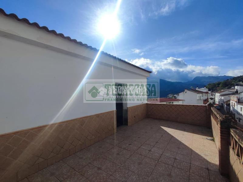 Foto e54d406a-26f4-4cb2-acef-83ad4fbe4b11. Casa pareada casa en venta en Benaoján