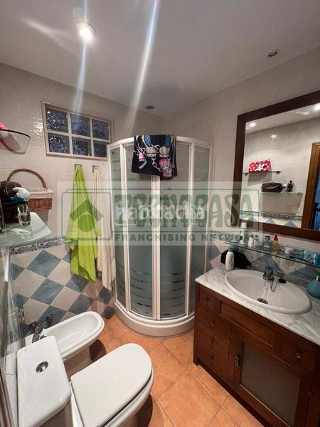 Foto e339dbfd-00b7-4806-99ff-3285027114d7. Casa aparellada amb calefacció a Arriate