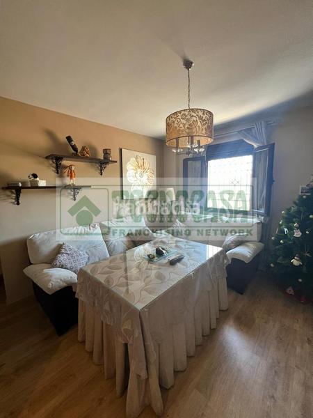 Foto e825389a-8e95-4ca3-9153-d804ea855c32. Casa aparellada amb calefacció a Arriate