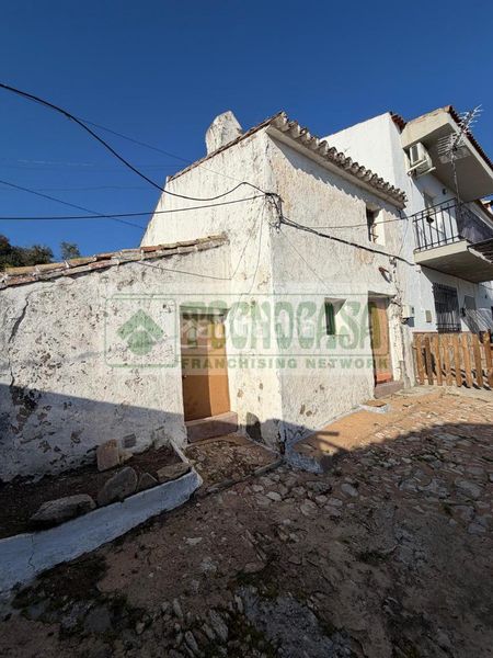 Foto 006c7cb1-c191-4940-8413-082d160a550d. Casa aparellada amb calefacció a Partidas Norte Ronda