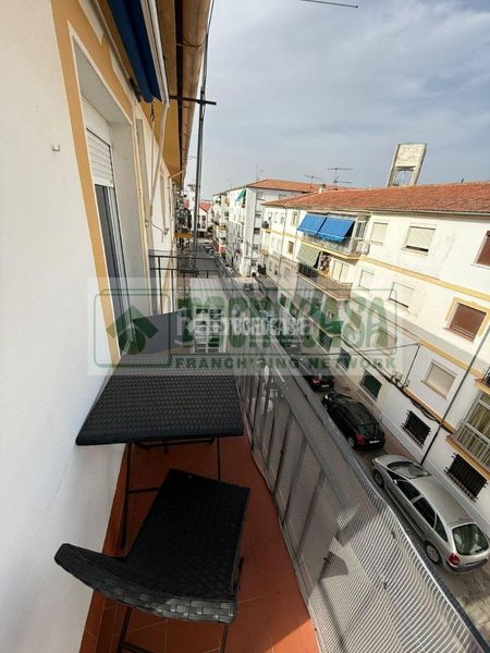 Foto 56466bd8-9466-4f7c-8ce2-2655e34b8fb7. Pis amb calefacció a San Cristóbal Ronda