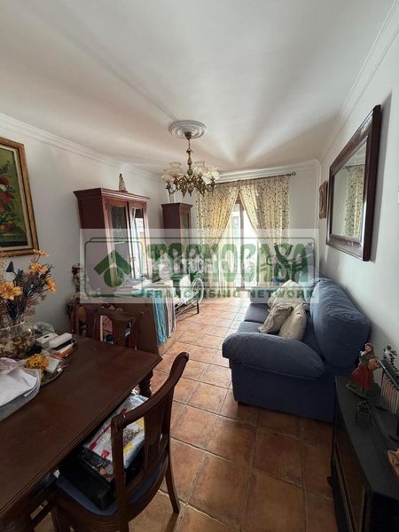 Foto f7a1edbf-2a2b-44cd-8e11-42e2d3f5574a. Flat in Centro Ronda