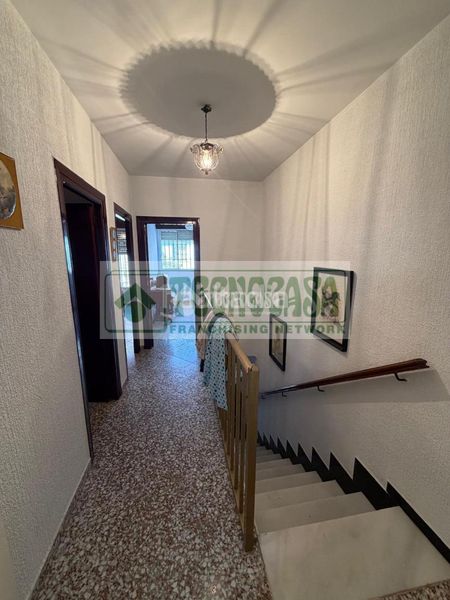 Foto 21ba00e8-b2ef-4c31-b36d-86350922fd45. Casa aparellada amb calefacció a San Cristóbal Ronda