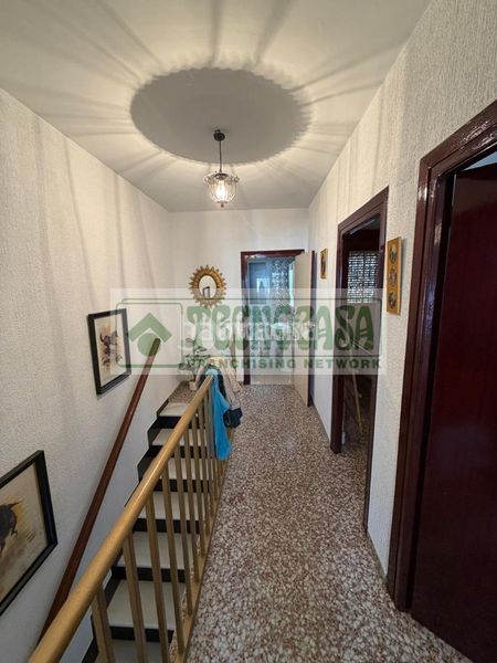 Foto d86d3cc1-8328-4f08-9d25-a183c6452b6d. Casa aparellada amb calefacció a San Cristóbal Ronda