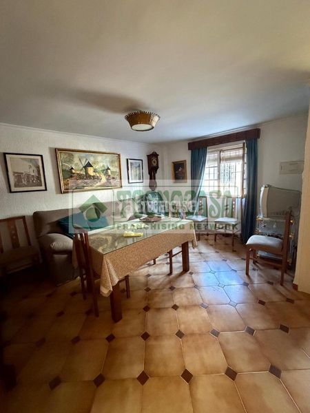 Foto e498fd13-1321-4039-8e03-4b3e54fcf38f. Casa aparellada amb calefacció a San Cristóbal Ronda