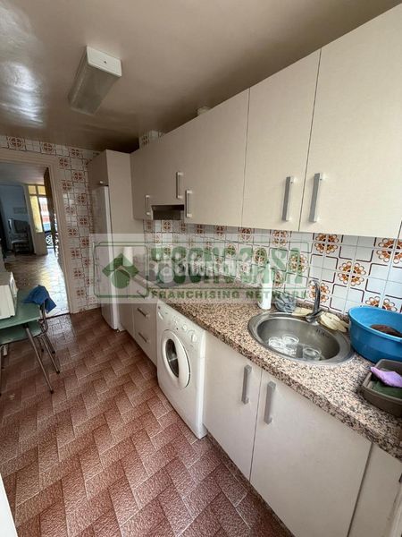 Foto f2795200-21e9-4d18-92b3-6bceecd684ac. Casa aparellada amb calefacció a San Cristóbal Ronda