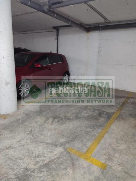 Foto c92116c5-218a-4433-8a48-0af08d6f0cd3. Parking coche boxplaza de garaje en venta en Centro Ronda