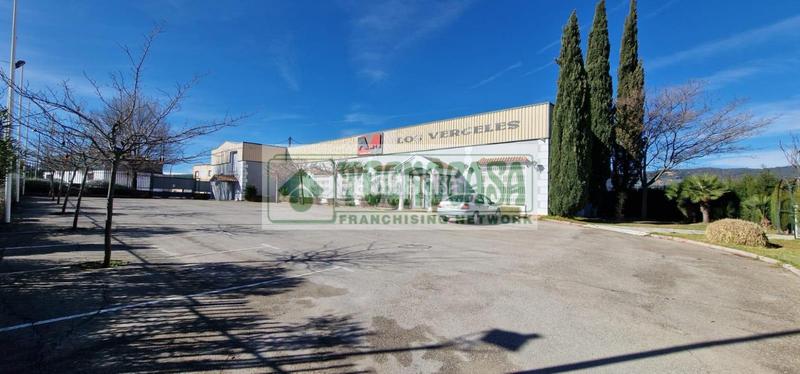 Foto 47216422-9265-4310-8d65-8e1df5d16243. Local comercial nave en venta en Arriate