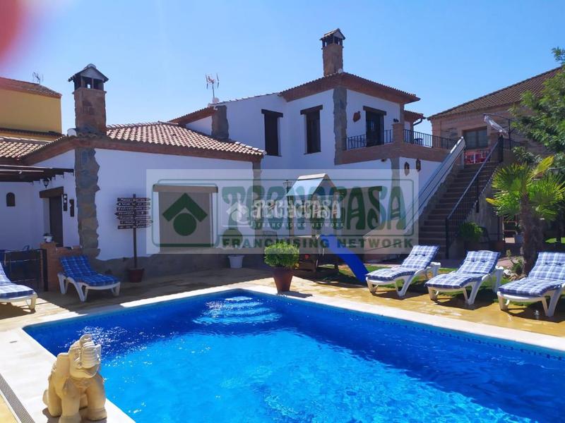 Foto df30790c-f63e-4f53-a20c-499440552ca2. Casa  en venta en Arriate
