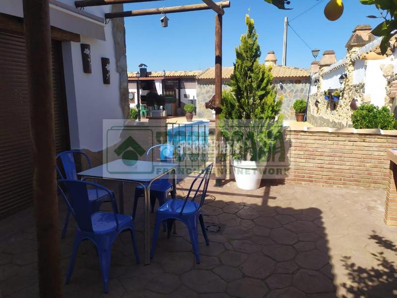 Foto dfedd1ae-5f38-4127-b15e-61b2635f62eb. Casa  en venta en Arriate