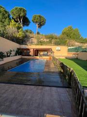 Xalet a Calella. Casa en venta en calella  vistas al mar