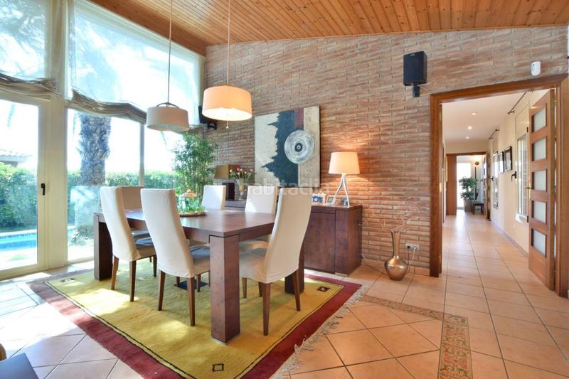 Foto 5f34233a-10b3-45f4-9b78-4eeee9f5bb34. Chalet casa en venta en Urbanitzacions Sant Pol de Mar