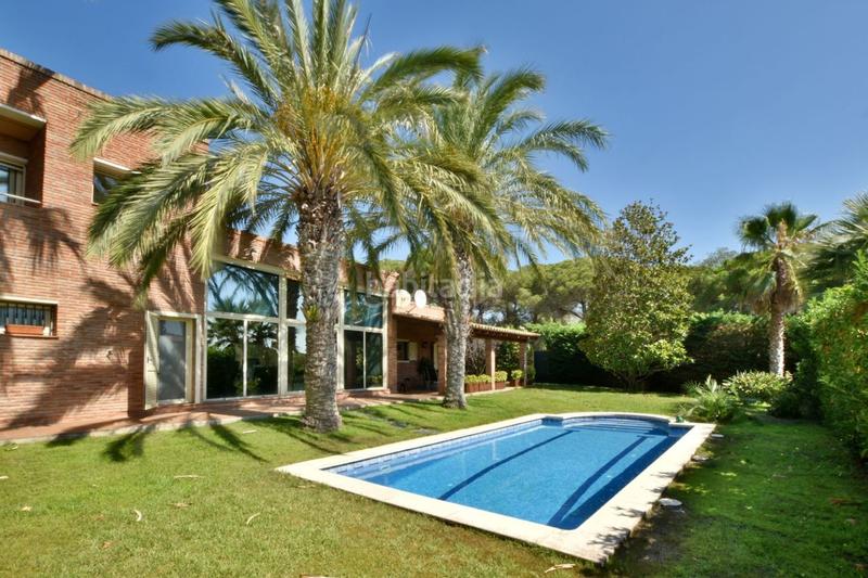 Foto 65a52414-9061-44a3-bfda-9057c9947e40. Chalet casa en venta en Urbanitzacions Sant Pol de Mar