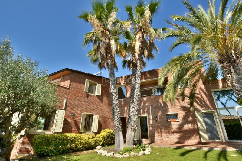 Foto a7c1b2a2-ffd5-4708-bc79-15328e29cf8d. Chalet casa en venta en Urbanitzacions Sant Pol de Mar