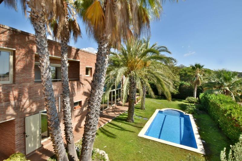 Foto e4016c80-af3c-4a28-aeeb-9a5e68ef4ea3. Chalet casa en venta en Urbanitzacions Sant Pol de Mar