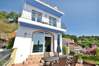 Maison à Pinemar. Casa en venta en pineda mar  vistas al mar y piscina pinemar