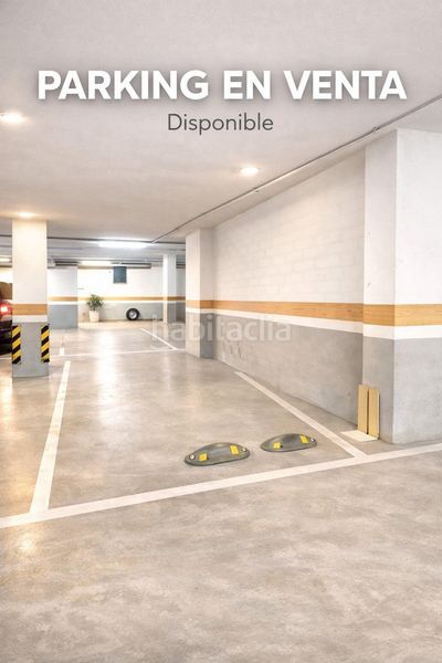 Foto 4e0b0622-580b-462d-a8c3-084b0bdfe3c5. Aparcament cotxe a Calella